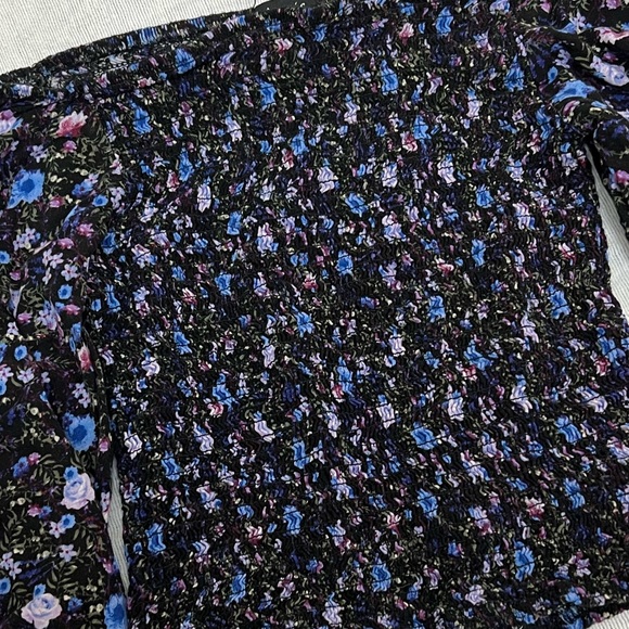 Justice smocked floral off the shoulder top. - Picture 1 of 2